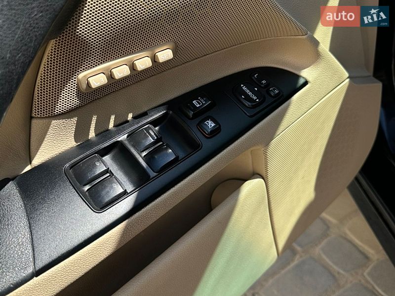 Седан Lexus IS 2007 в Тростянце
