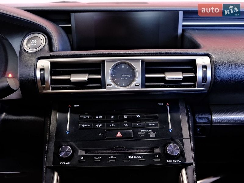 Седан Lexus IS 2013 в Одесі