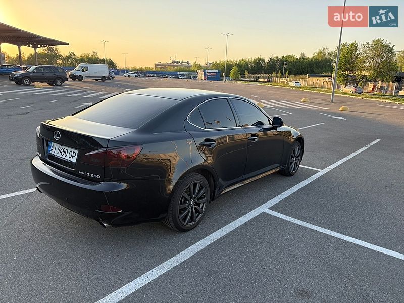 Седан Lexus IS 2006 в Киеве