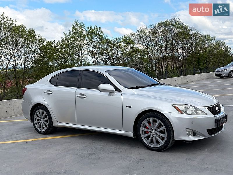 Седан Lexus IS 2005 в Тернополе