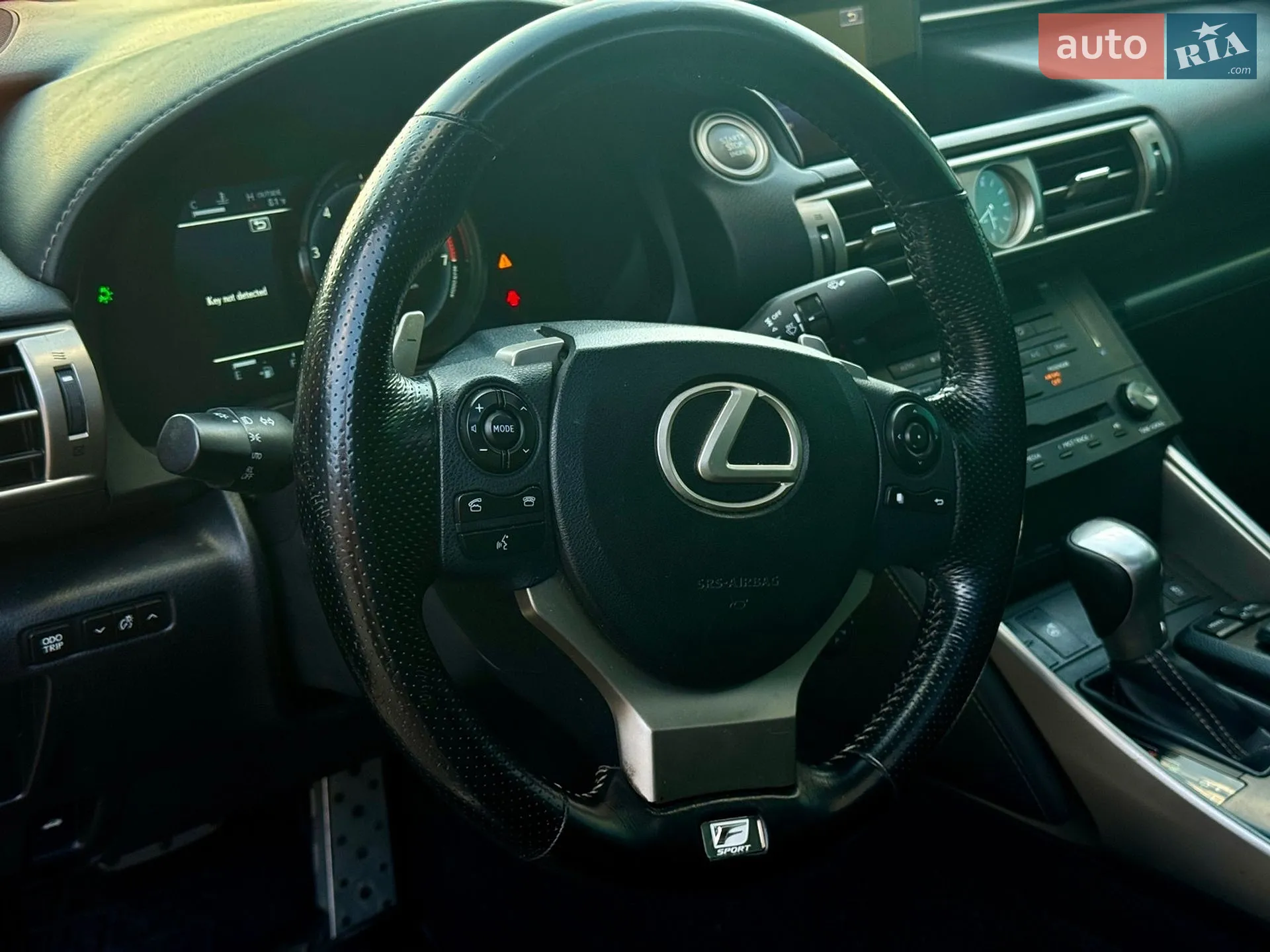 2016 Lexus IS - мініатюра 25