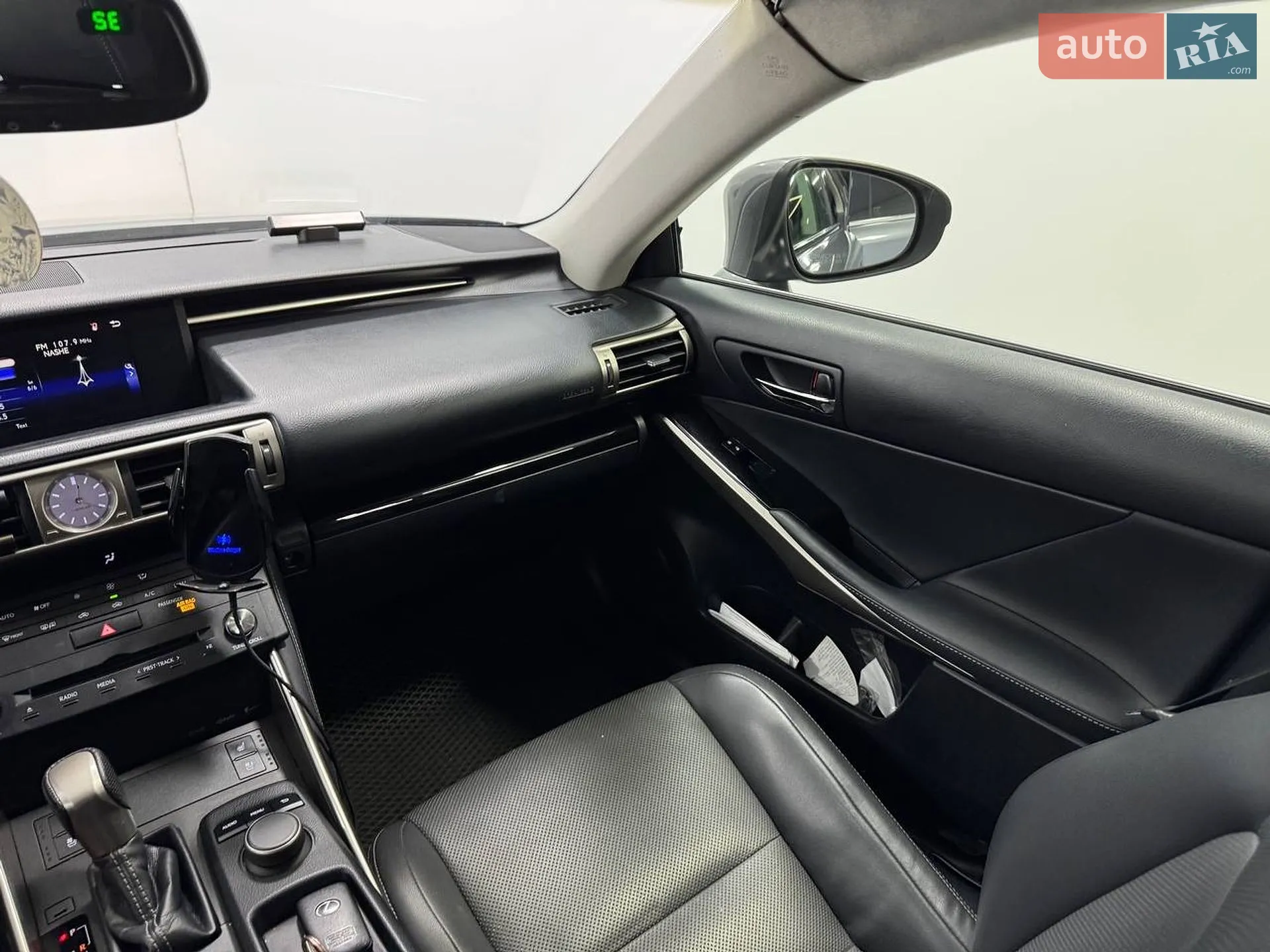 2015 Lexus IS - мініатюра 35