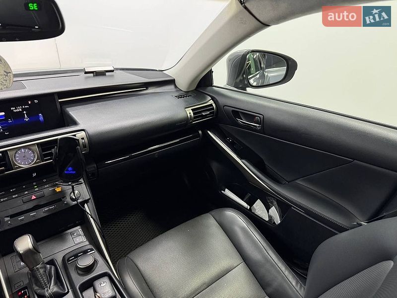 Седан Lexus IS 2015 в Одессе