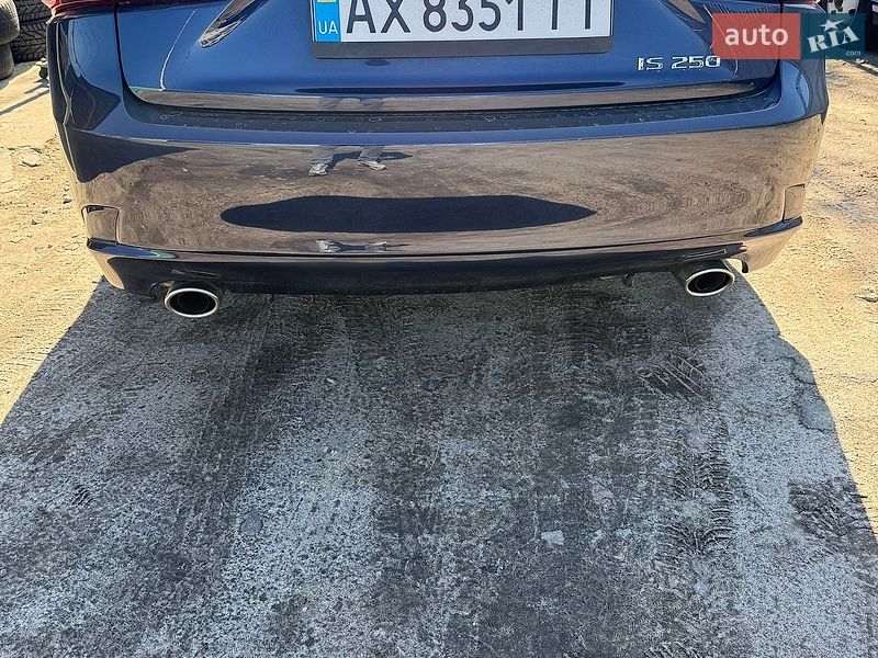 Седан Lexus IS 2014 в Києві