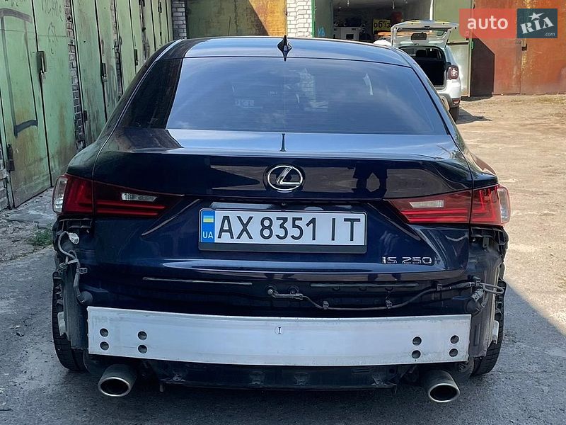 Седан Lexus IS 2014 в Києві