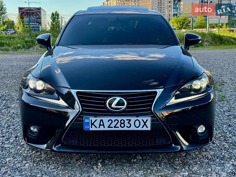 Lexus IS 2014