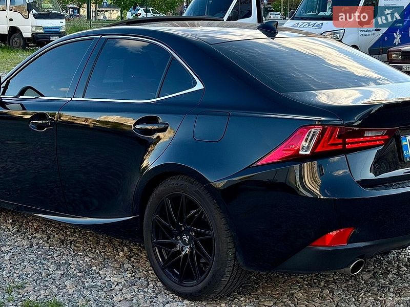 Седан Lexus IS 2014 в Киеве
