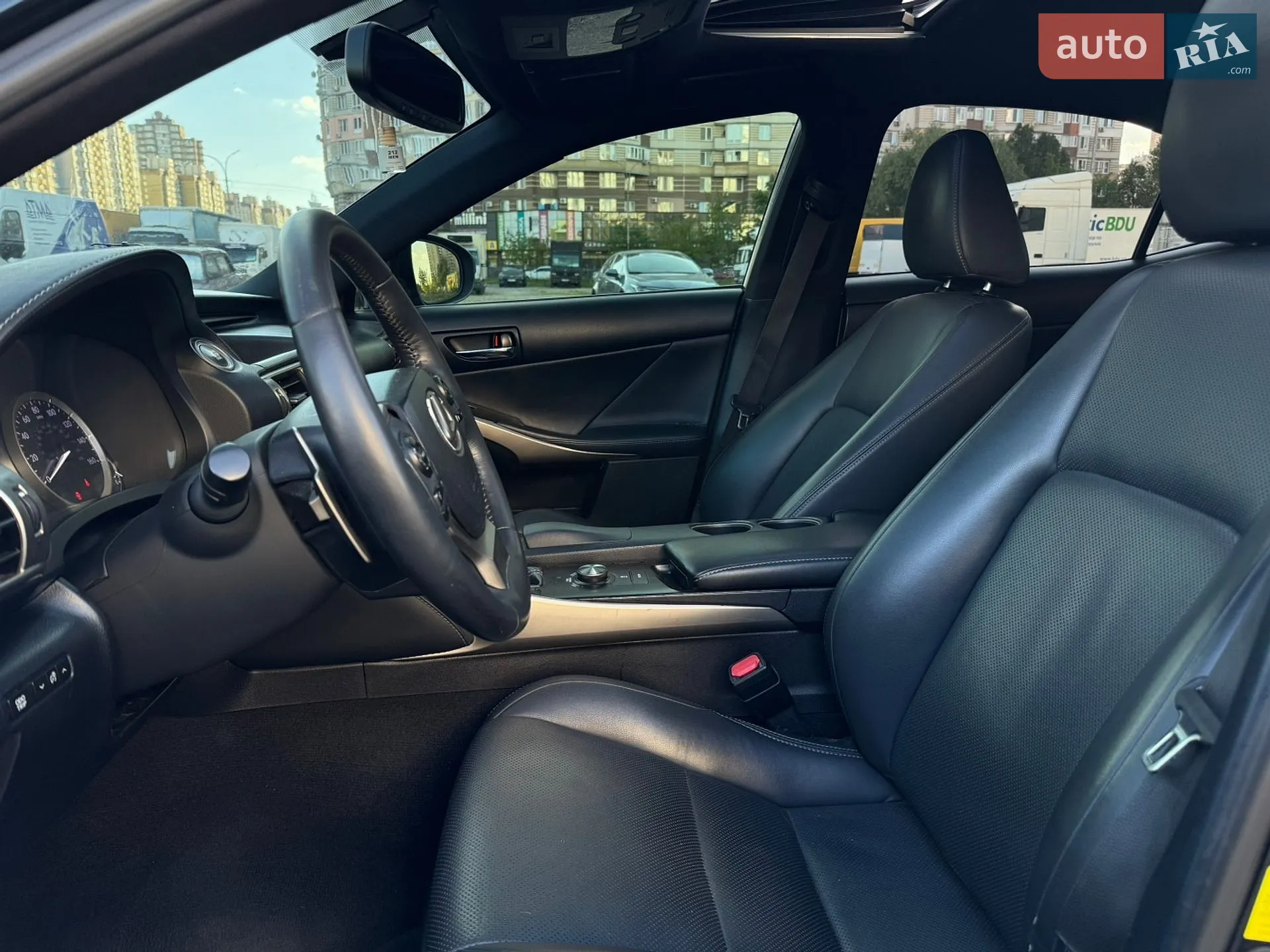 2014 Lexus IS - мініатюра 22