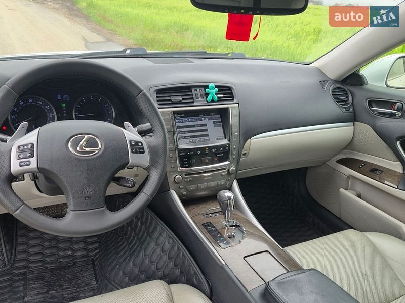 Седан Lexus IS 2010 в Одессе
