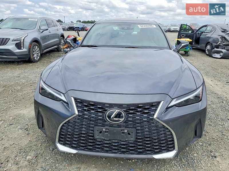 Седан Lexus IS 2021 в Києві