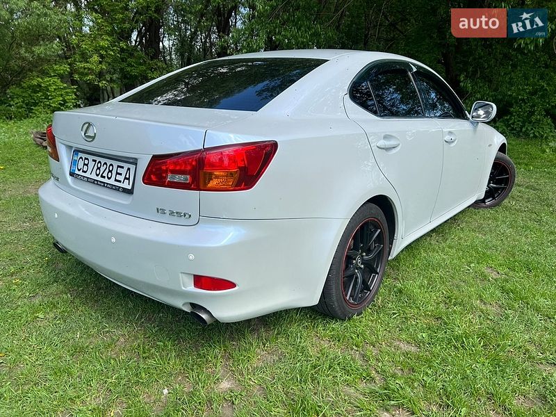 Седан Lexus IS 2007 в Новгород-Северском фото 26 Седан Lexus IS 2007 в Новгород-Северском