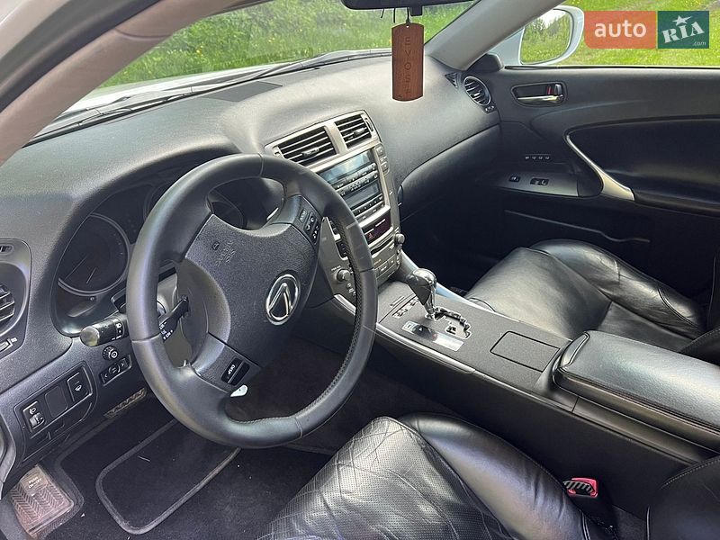 Седан Lexus IS 2007 в Новгород-Северском фото 24 Седан Lexus IS 2007 в Новгород-Северском