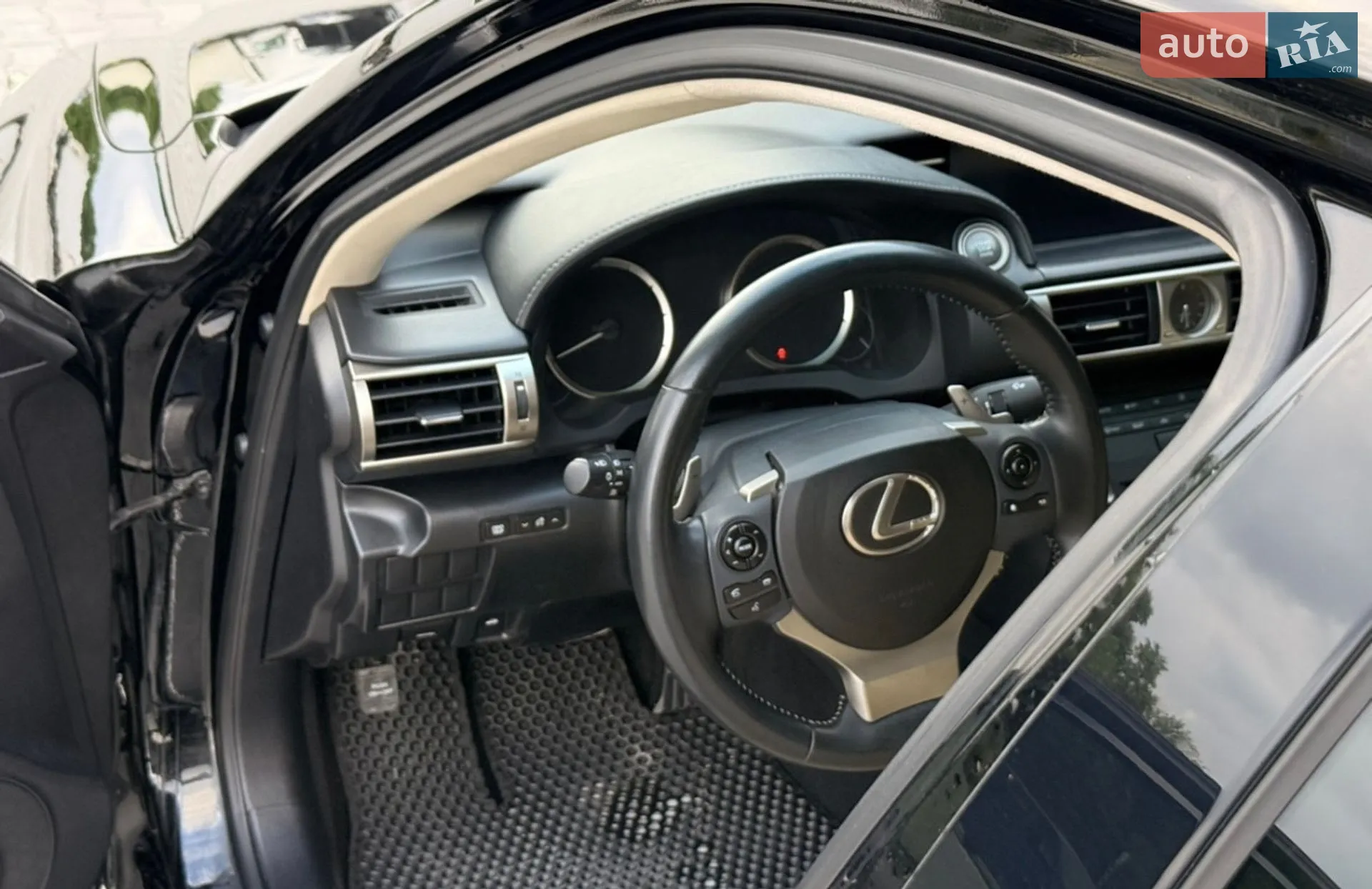2014 Lexus IS - мініатюра 17