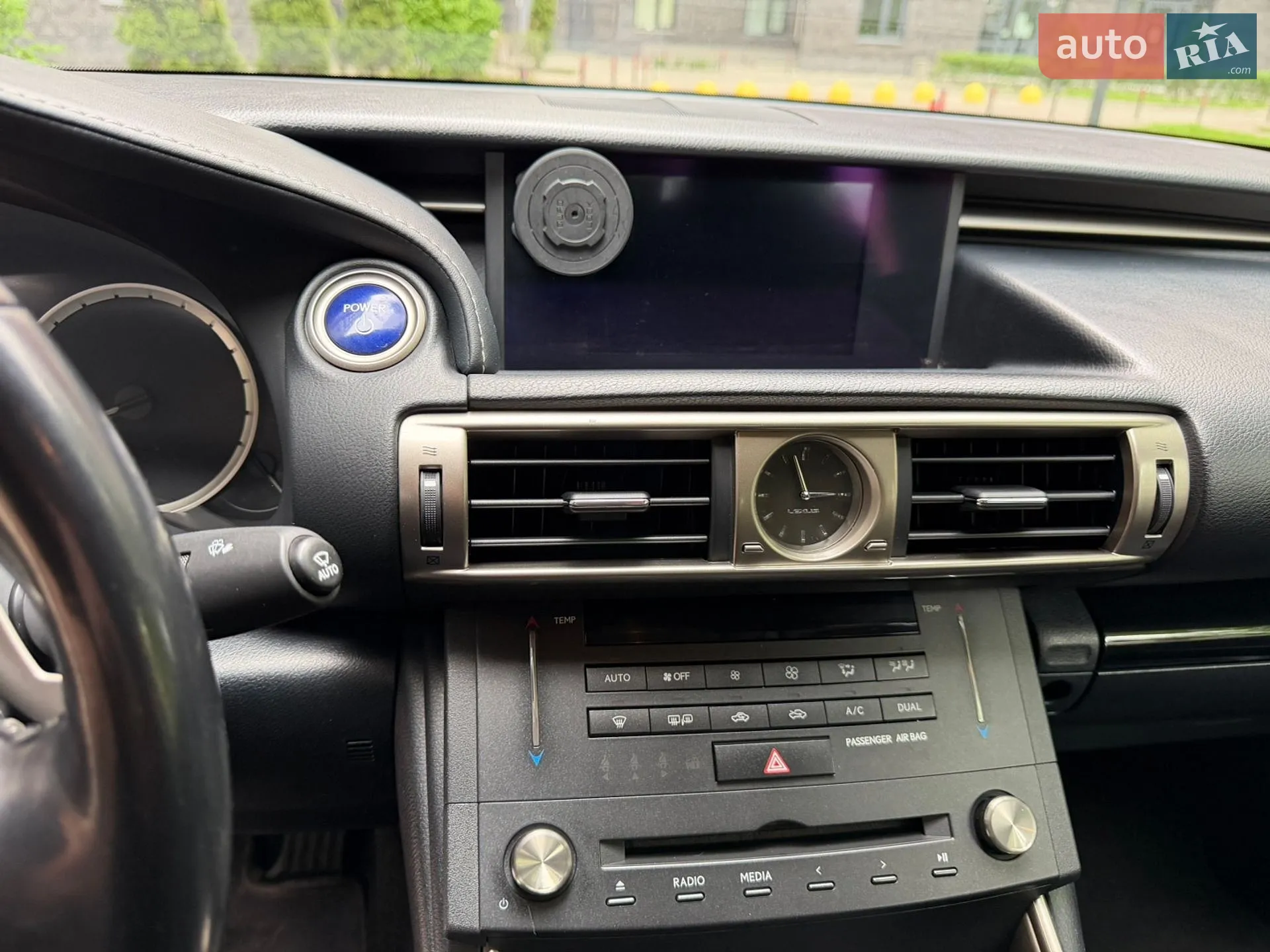 2016 Lexus IS - мініатюра 30