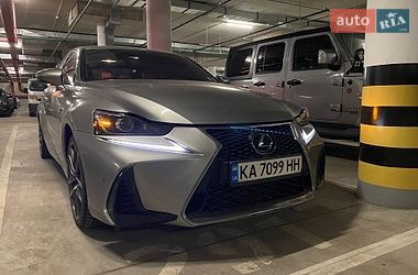 Седан Lexus IS 2018 в Киеве