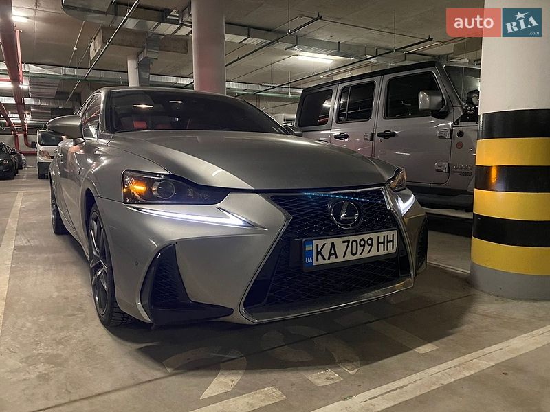 Седан Lexus IS 2018 в Киеве