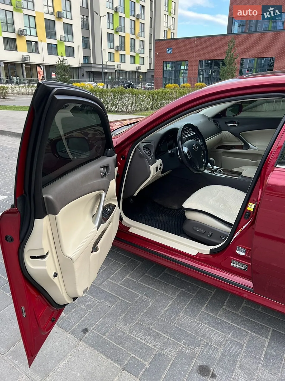 2012 Lexus IS - мініатюра 46