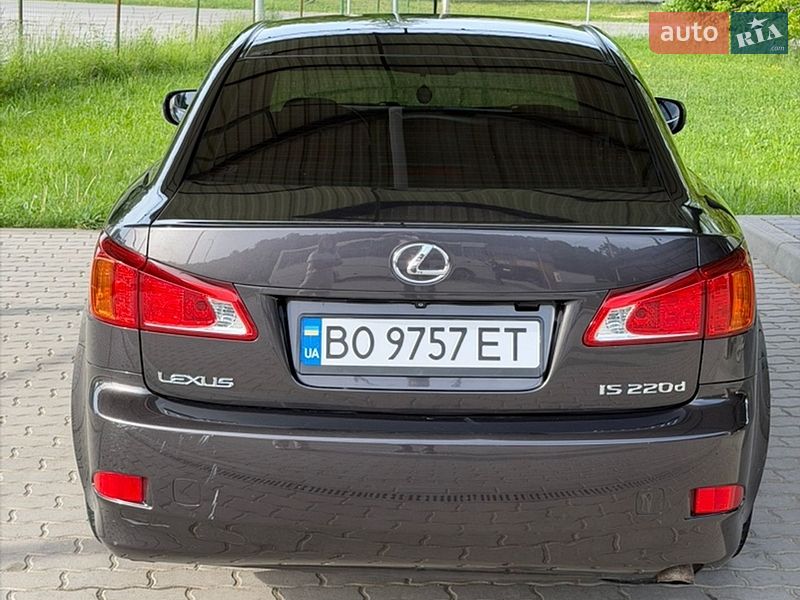 Седан Lexus IS 2008 в Гусятине