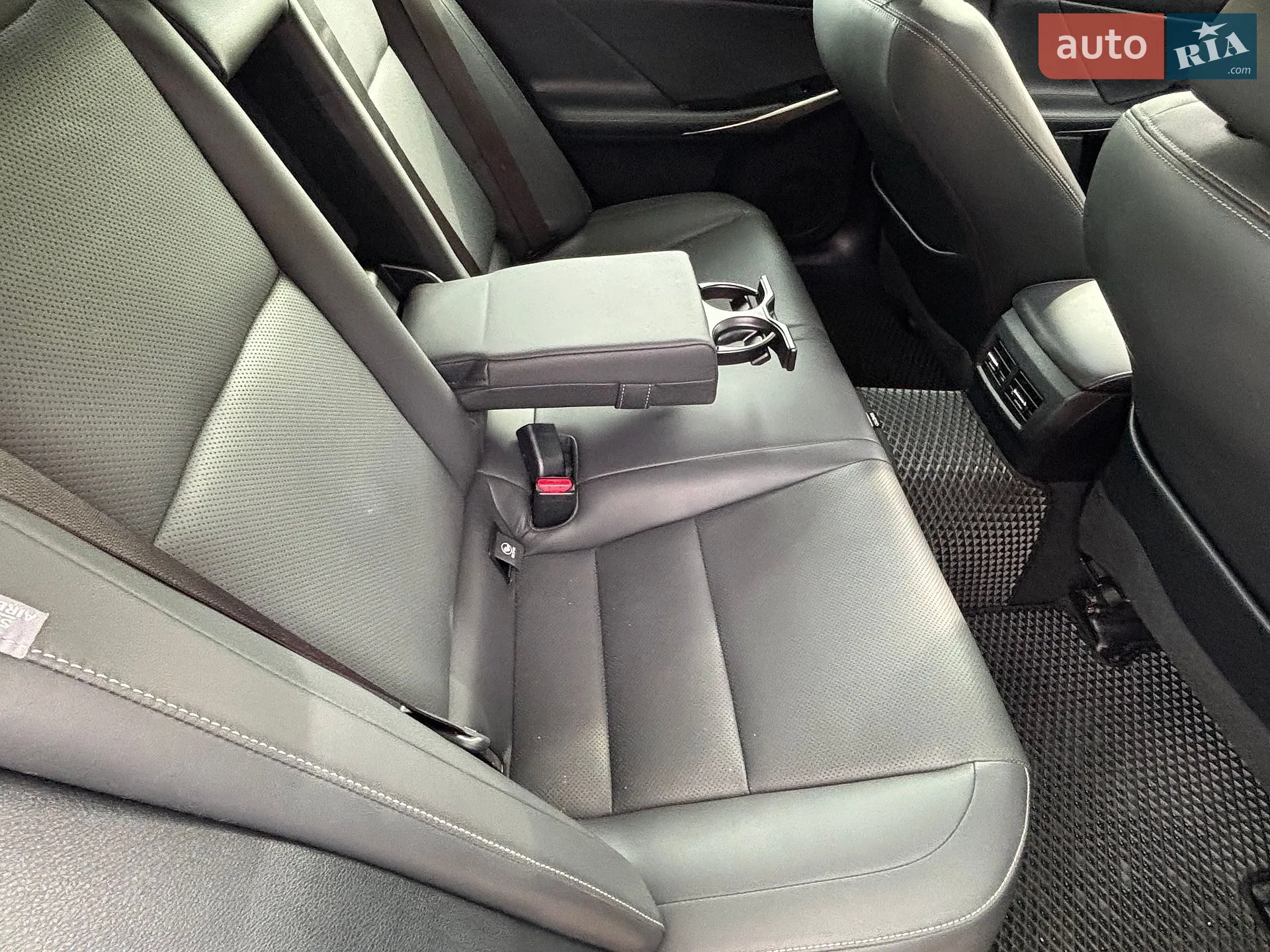 2014 Lexus IS - мініатюра 23