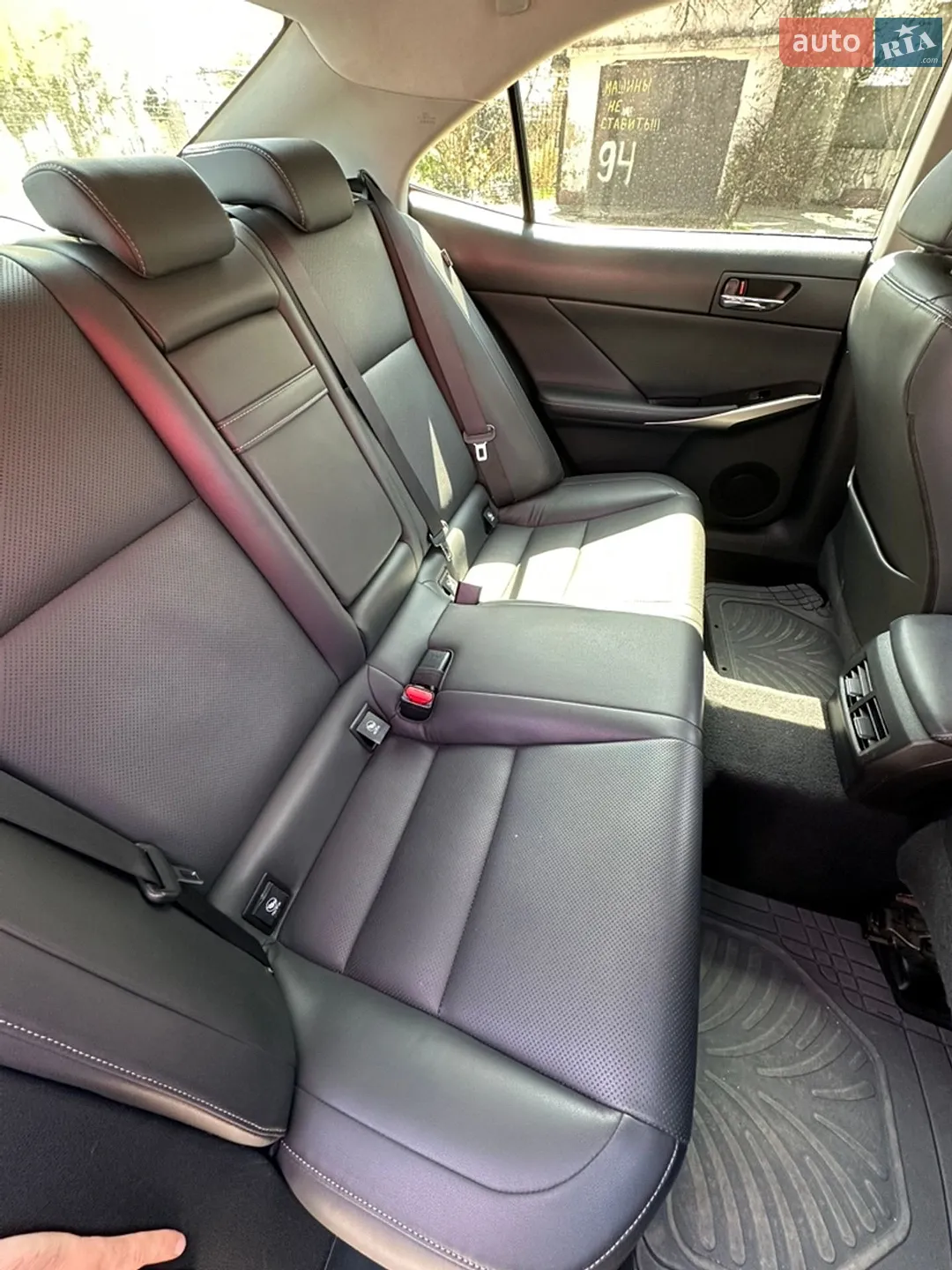 2016 Lexus IS - мініатюра 11