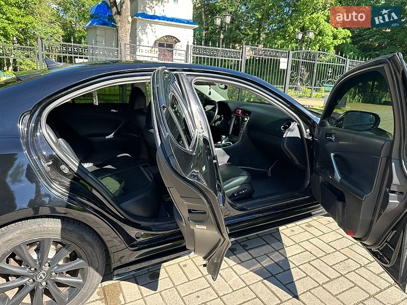 Седан Lexus IS 2010 в Прилуках