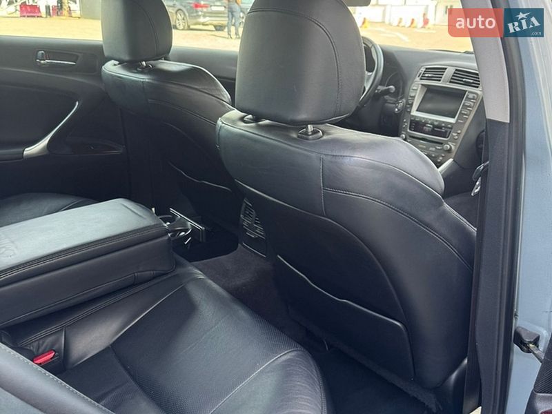 Седан Lexus IS 2007 в Чернівцях