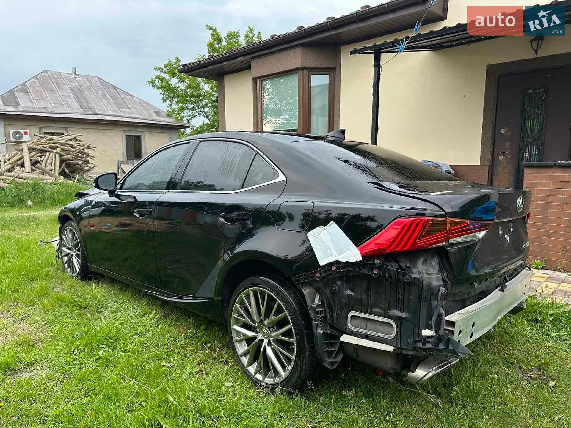 2016 Lexus IS - мініатюра 2