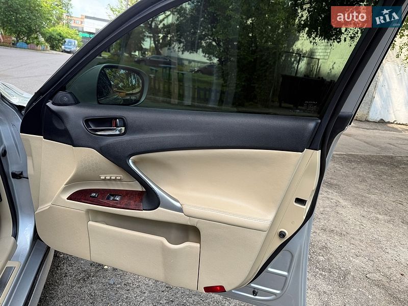 Седан Lexus IS 2008 в Черкасах