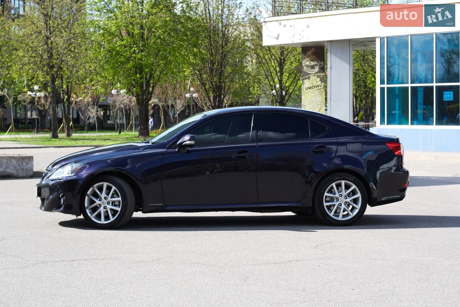 2011 Lexus IS - мініатюра 8