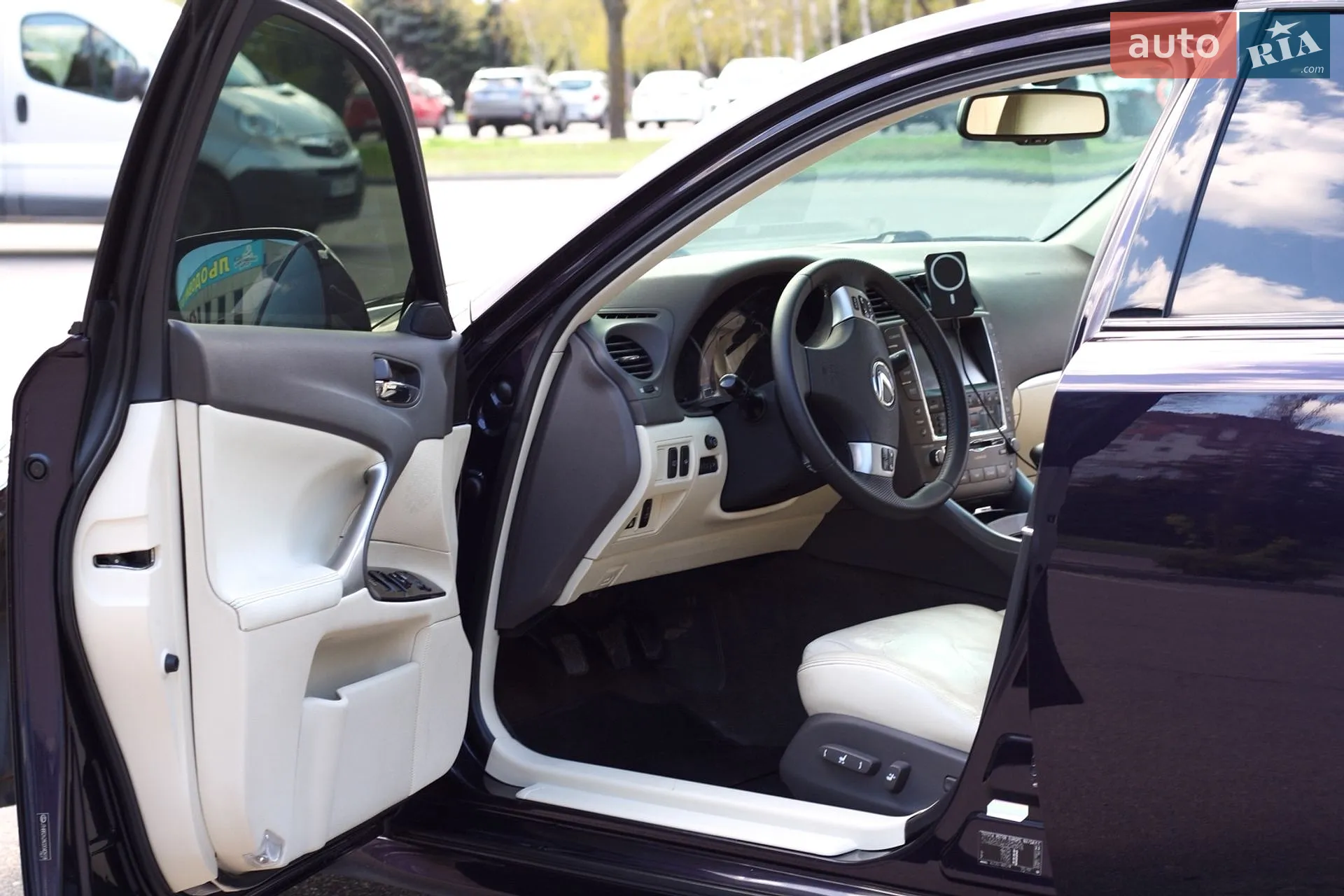 2011 Lexus IS - мініатюра 20