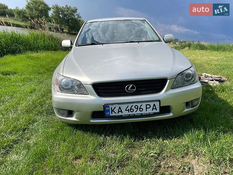 Седан Lexus IS 1999 в Белой Церкви