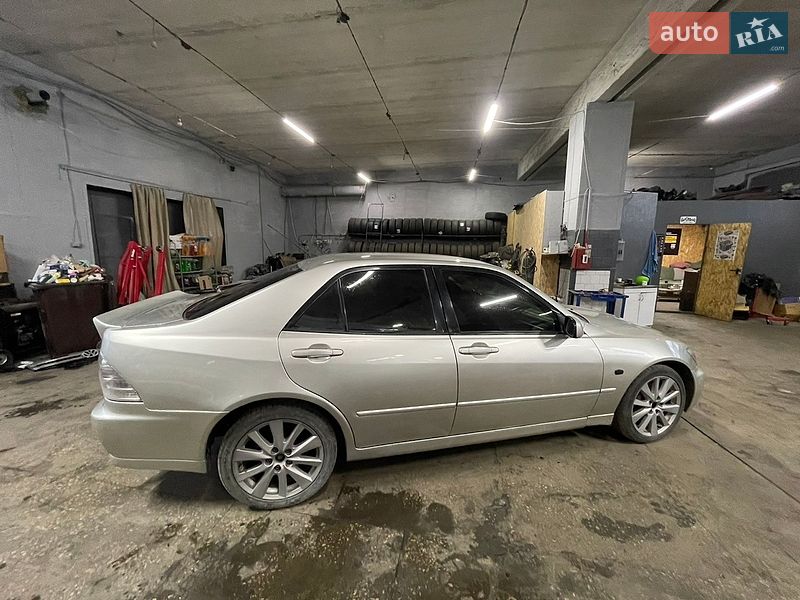 Седан Lexus IS 1999 в Белой Церкви