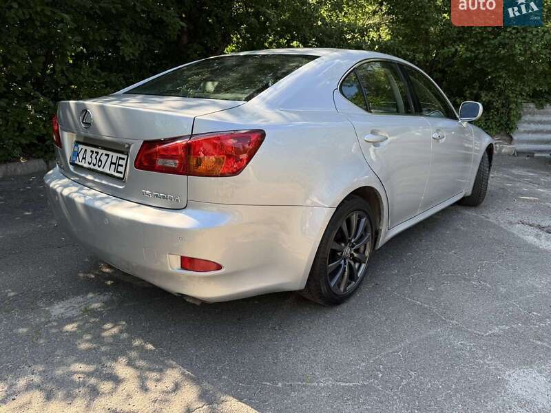 Седан Lexus IS 2007 в Петропавловской Борщаговке