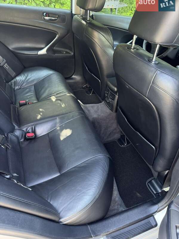 Седан Lexus IS 2007 в Петропавловской Борщаговке