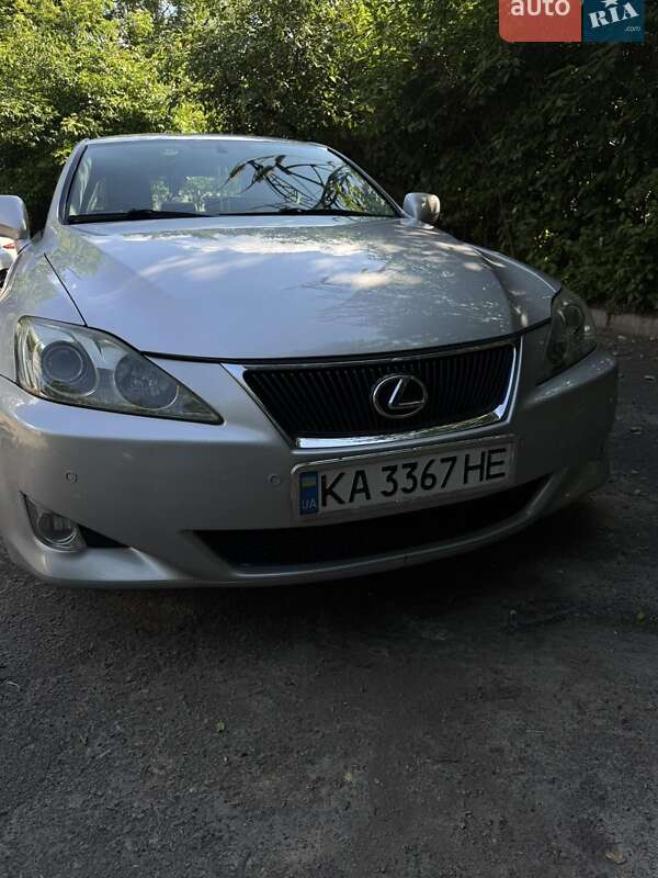 Седан Lexus IS 2007 в Петропавловской Борщаговке