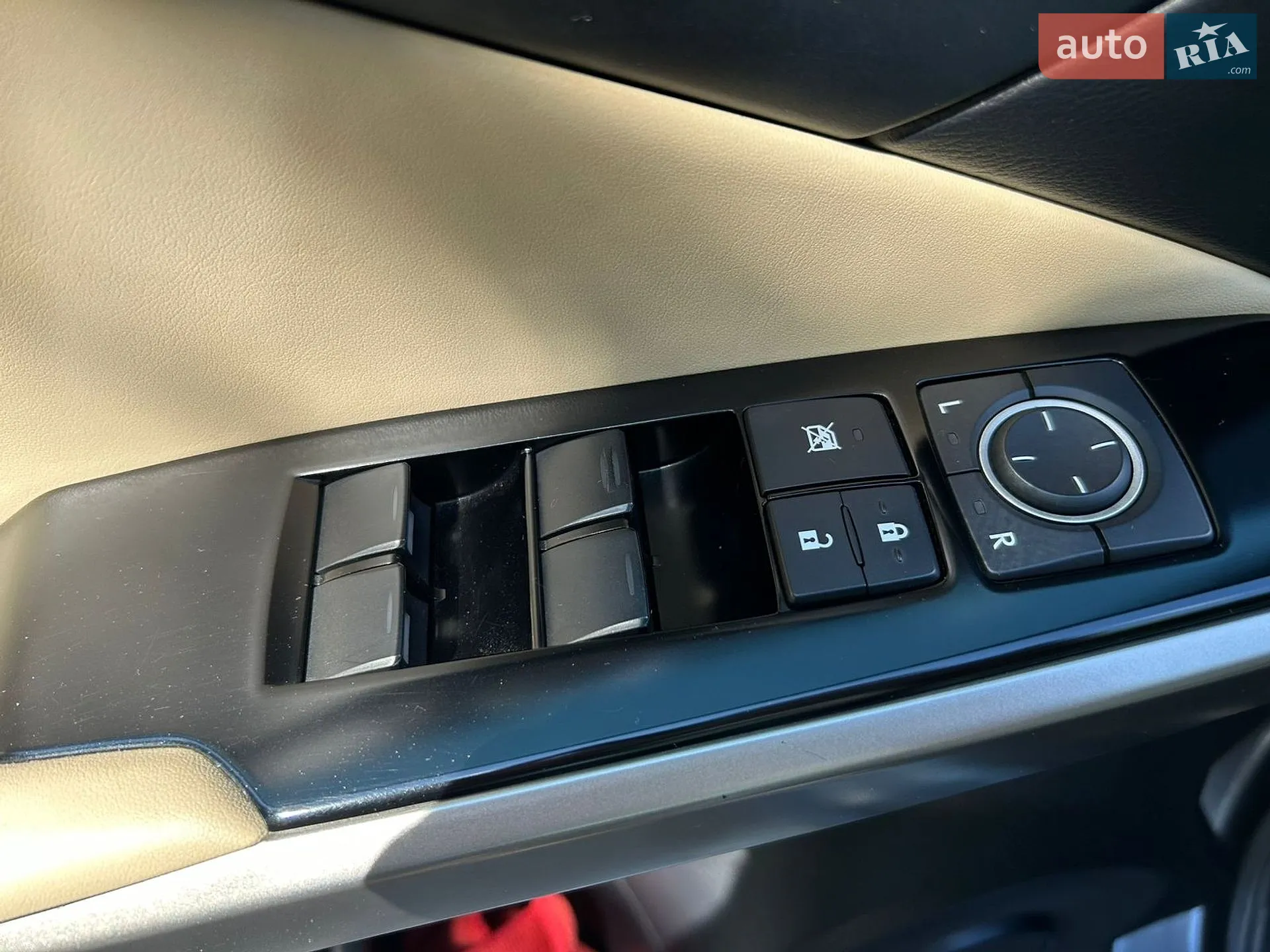 2013 Lexus IS - мініатюра 17