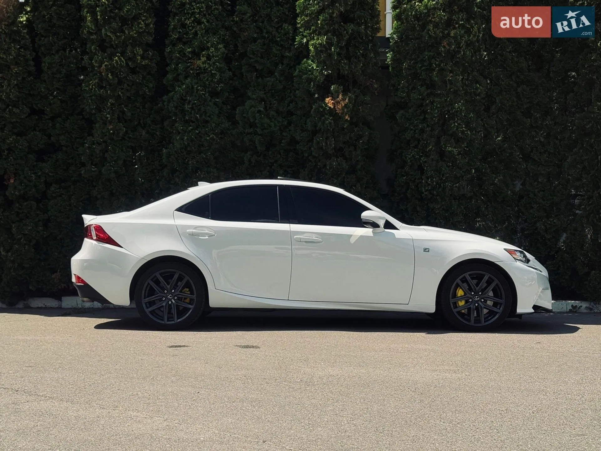 2016 Lexus IS - мініатюра 10