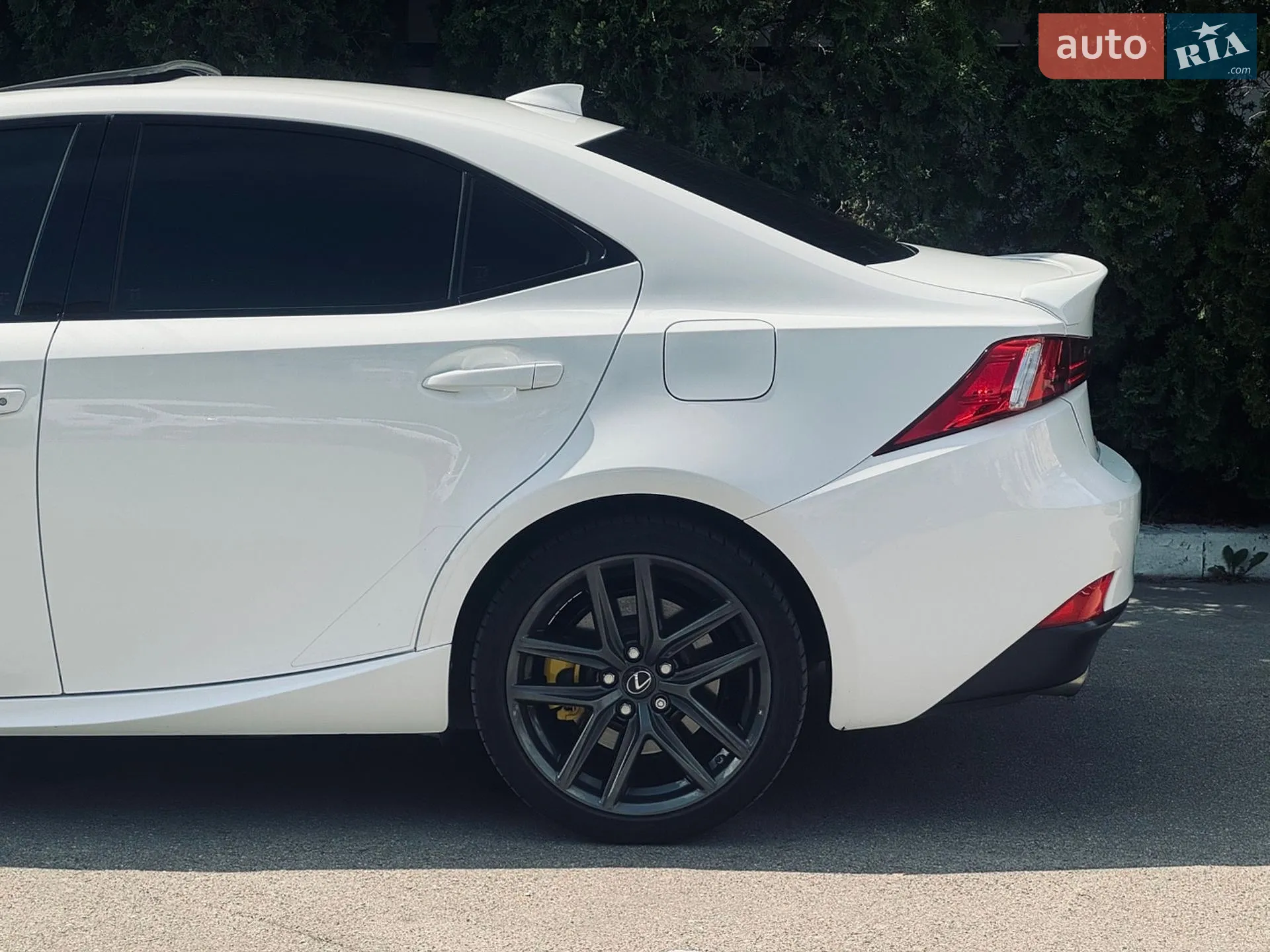 2016 Lexus IS - мініатюра 20