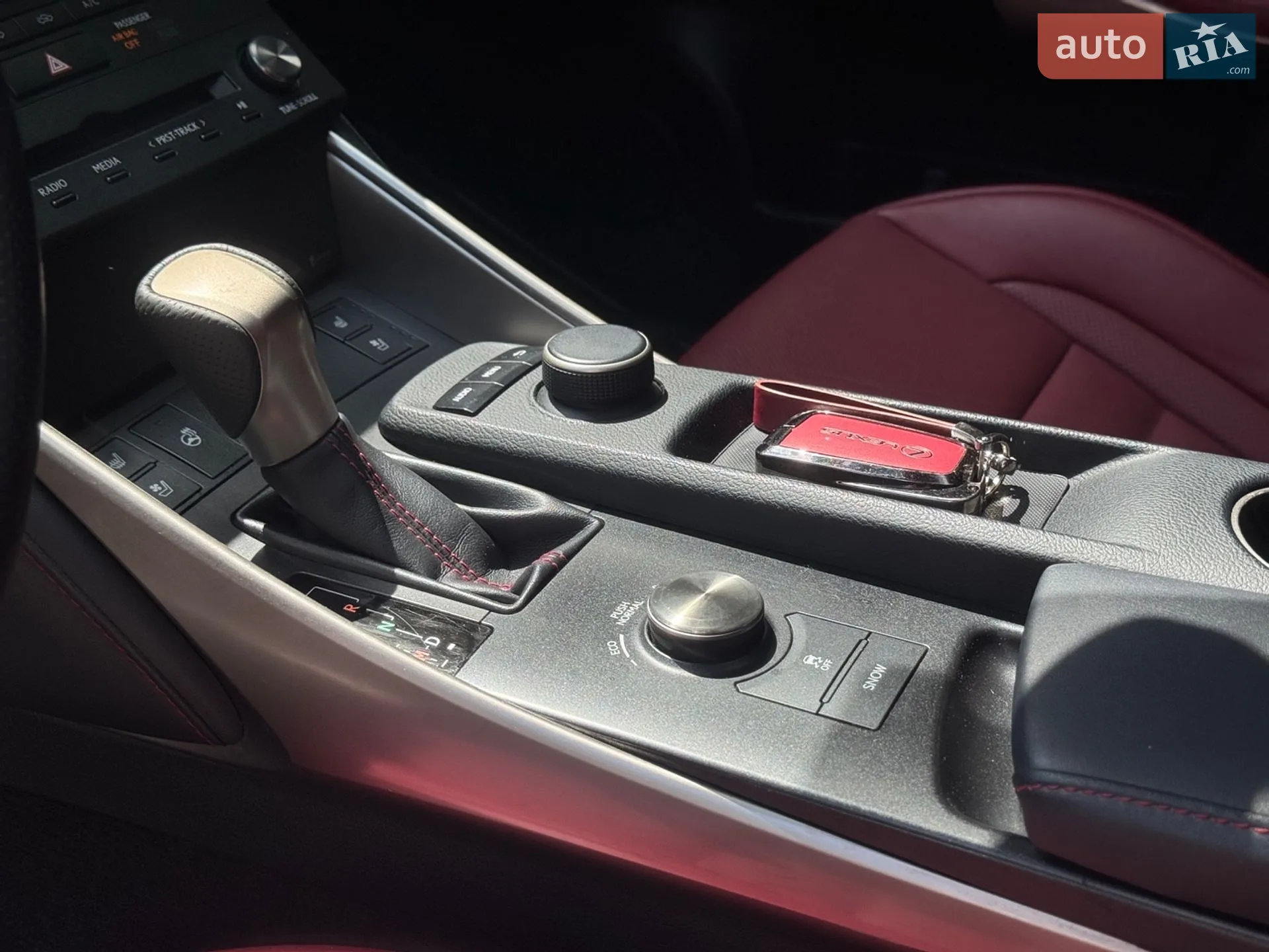 2016 Lexus IS - мініатюра 48