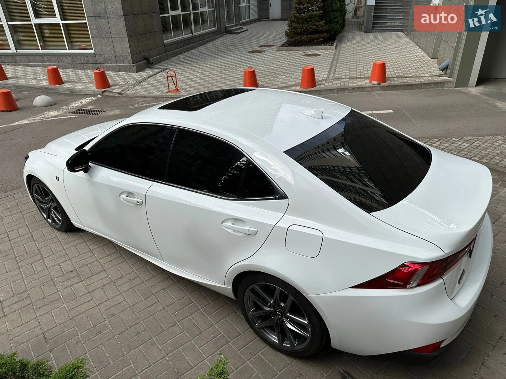 2015 Lexus IS - мініатюра 23