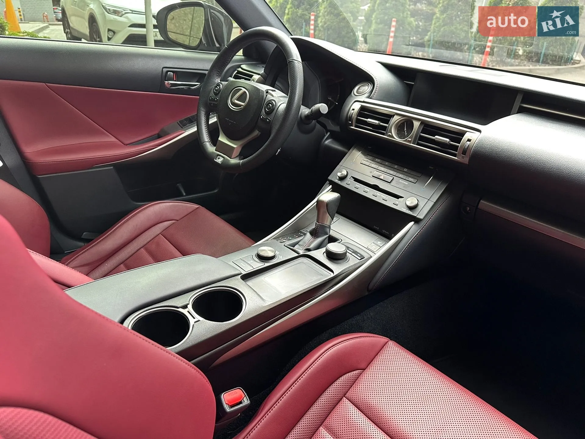 2015 Lexus IS - мініатюра 28