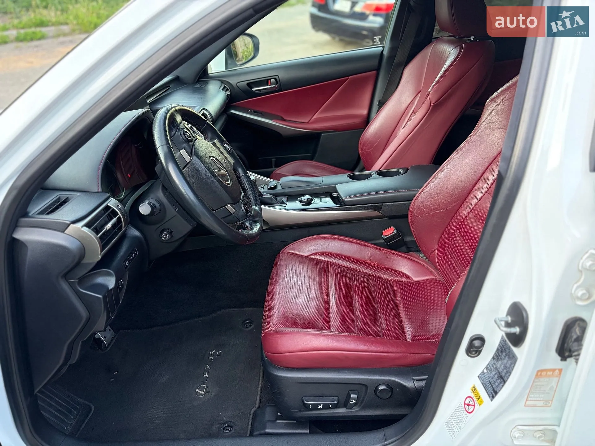 2013 Lexus IS - мініатюра 13