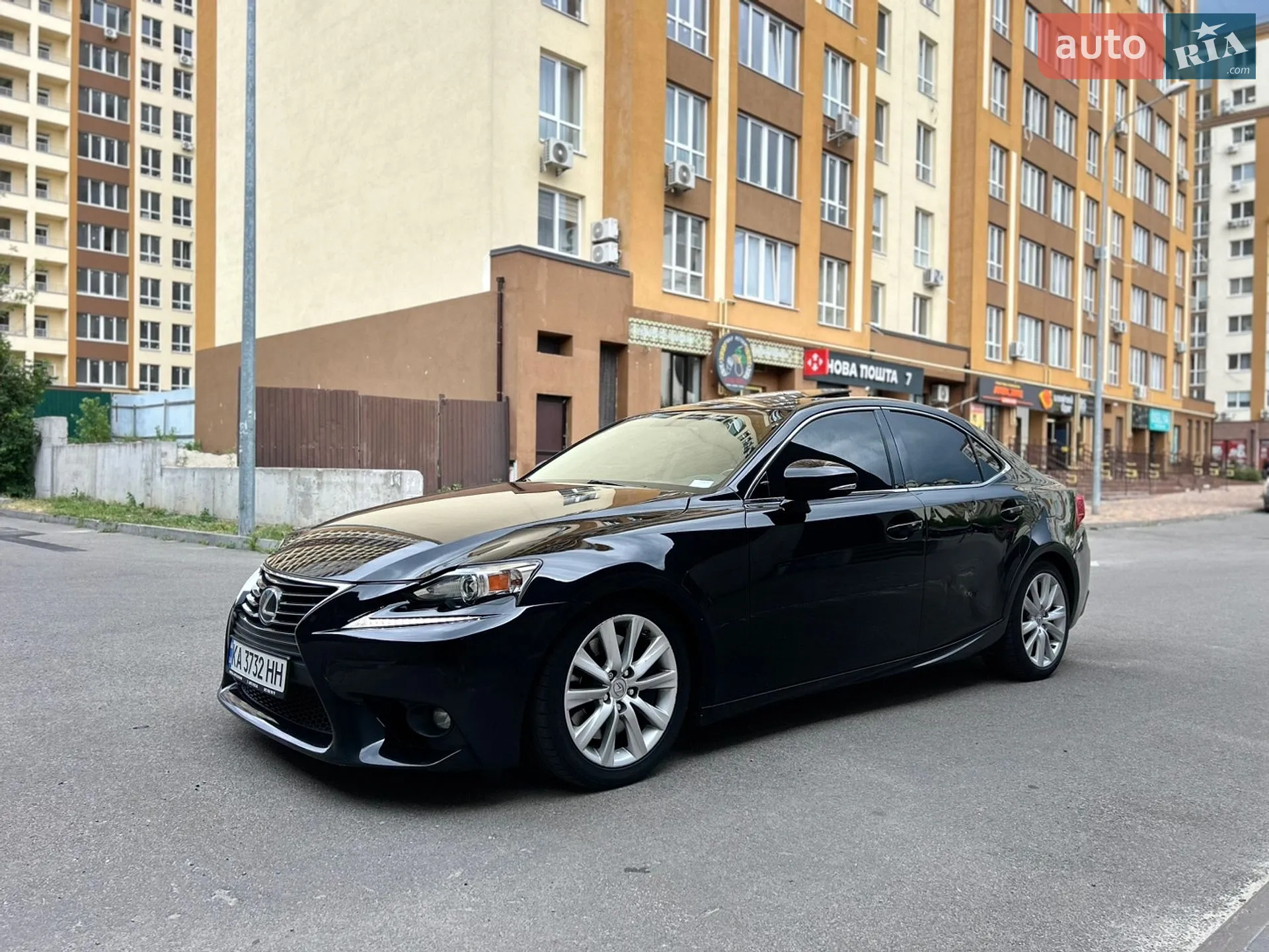 2016 Lexus IS - мініатюра 3