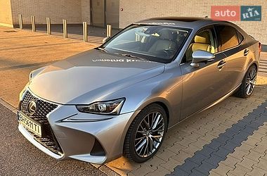 Седан Lexus IS 2017 в Измаиле