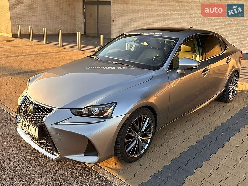 Седан Lexus IS 2017 в Измаиле