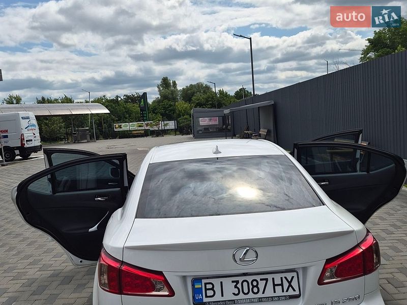 Седан Lexus IS 2011 в Полтаве фото 10 Седан Lexus IS 2011 в Полтаве