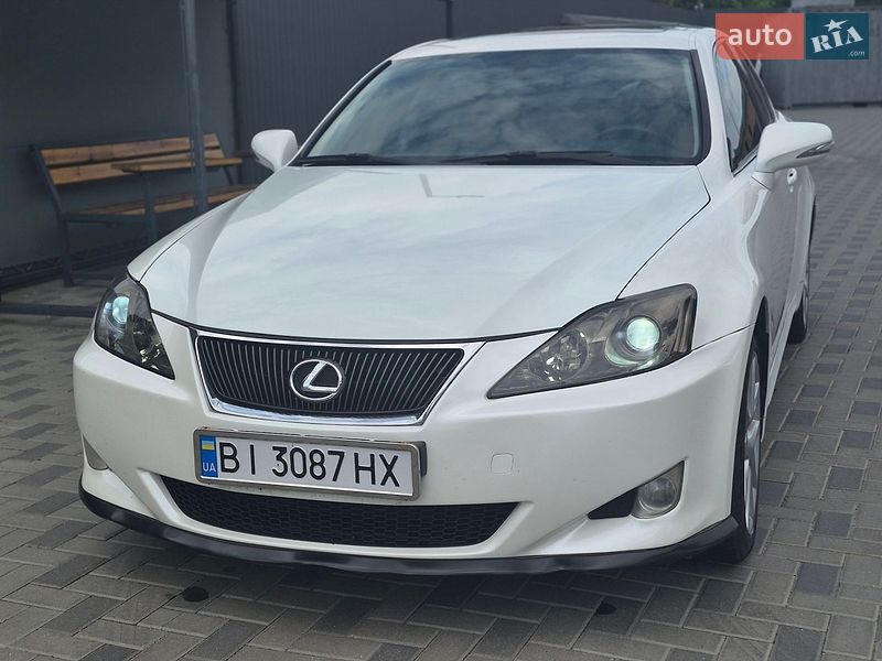 Седан Lexus IS 2011 в Полтаве фото Седан Lexus IS 2011 в Полтаве