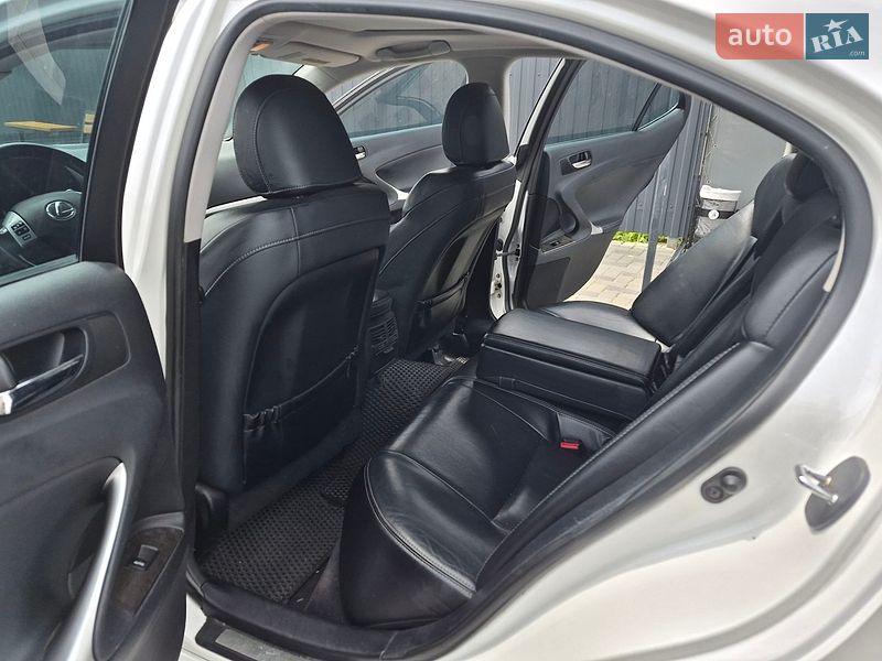 Седан Lexus IS 2011 в Полтаве фото 7 Седан Lexus IS 2011 в Полтаве