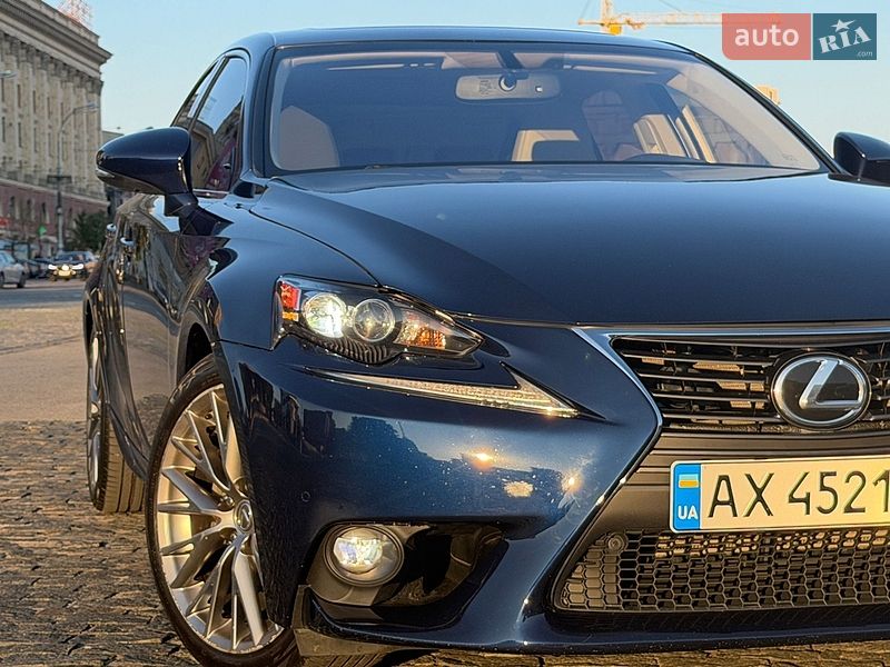 Седан Lexus IS 2014 в Харькове