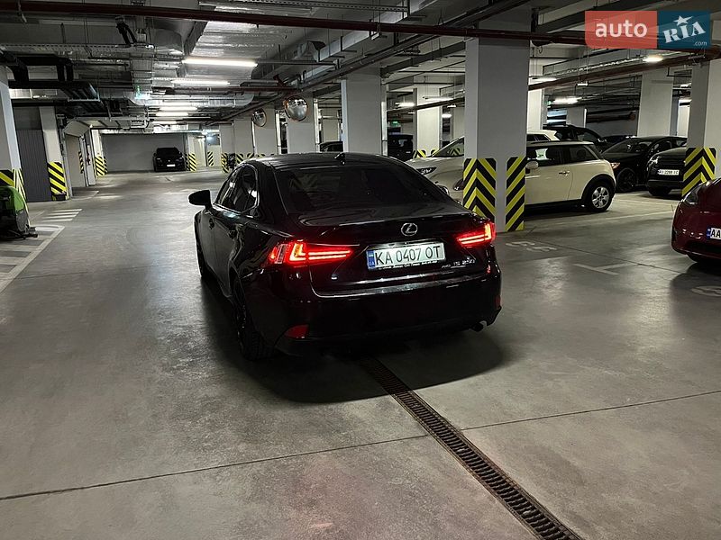 Седан Lexus IS 2014 в Киеве